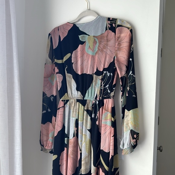 Lulus Wonderous Water Lillies Floral Maxi Dress Black Peach Small - Picture 5 of 7